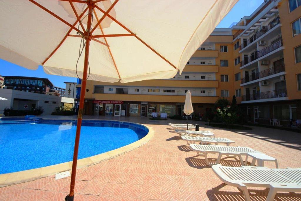 Sunny Day 1 - Menada Apartments Pantai Sunny Ruang foto