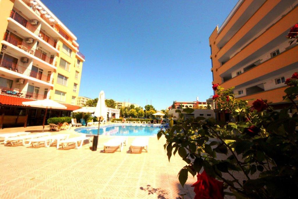 Sunny Day 1 - Menada Apartments Pantai Sunny Ruang foto
