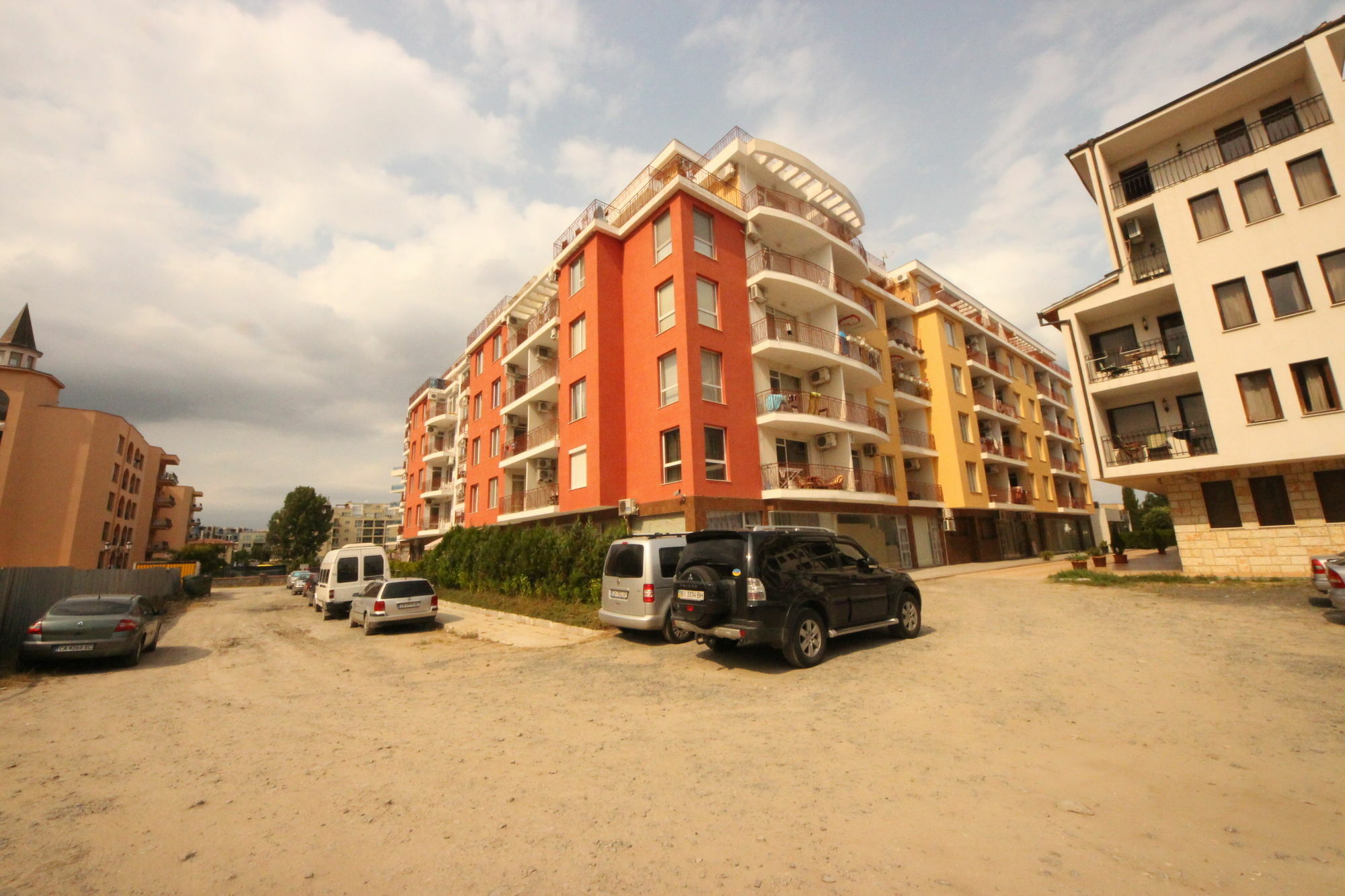 Sunny Day 1 - Menada Apartments Pantai Sunny Bagian luar foto