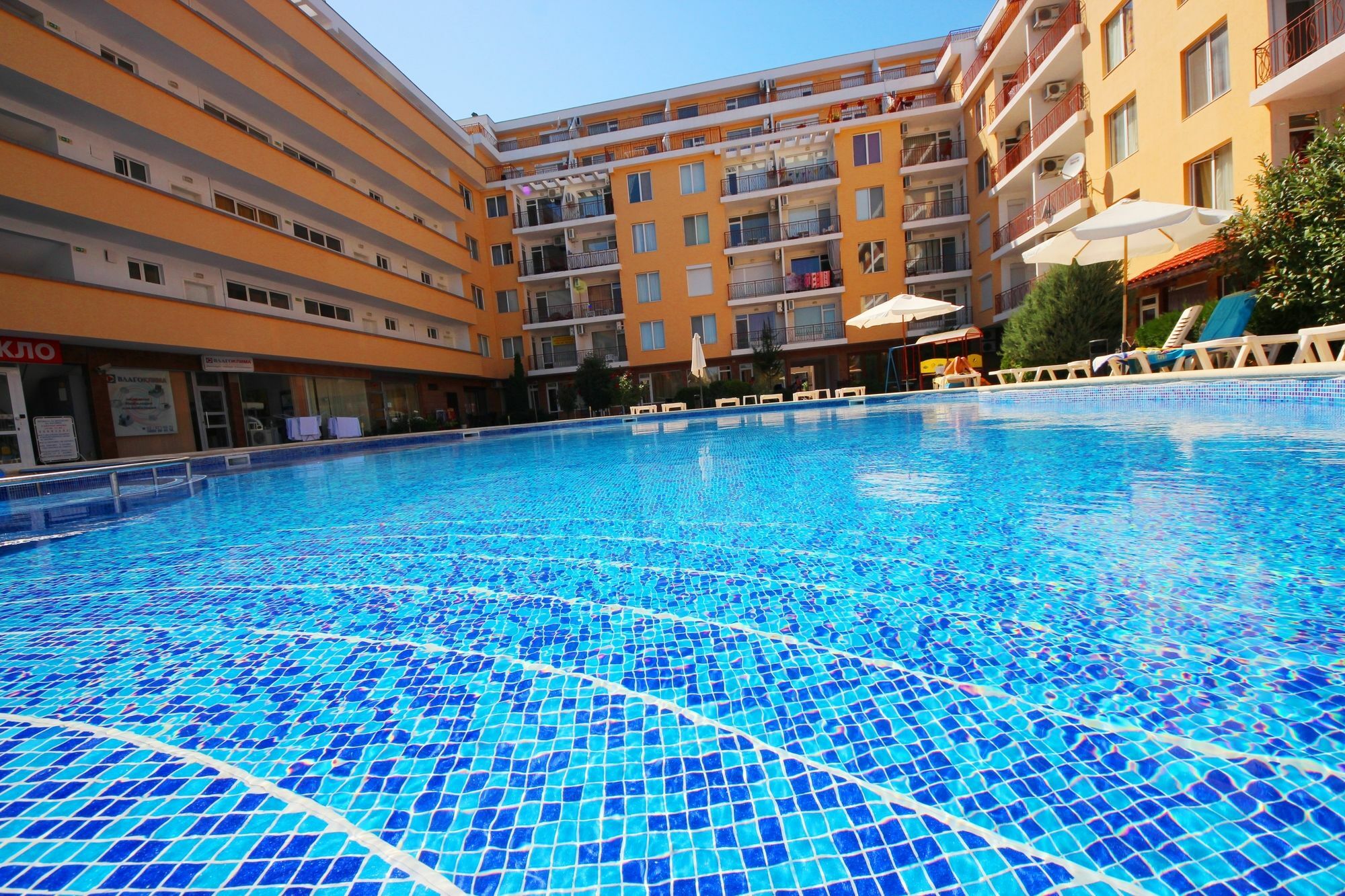 Sunny Day 1 - Menada Apartments Pantai Sunny Bagian luar foto
